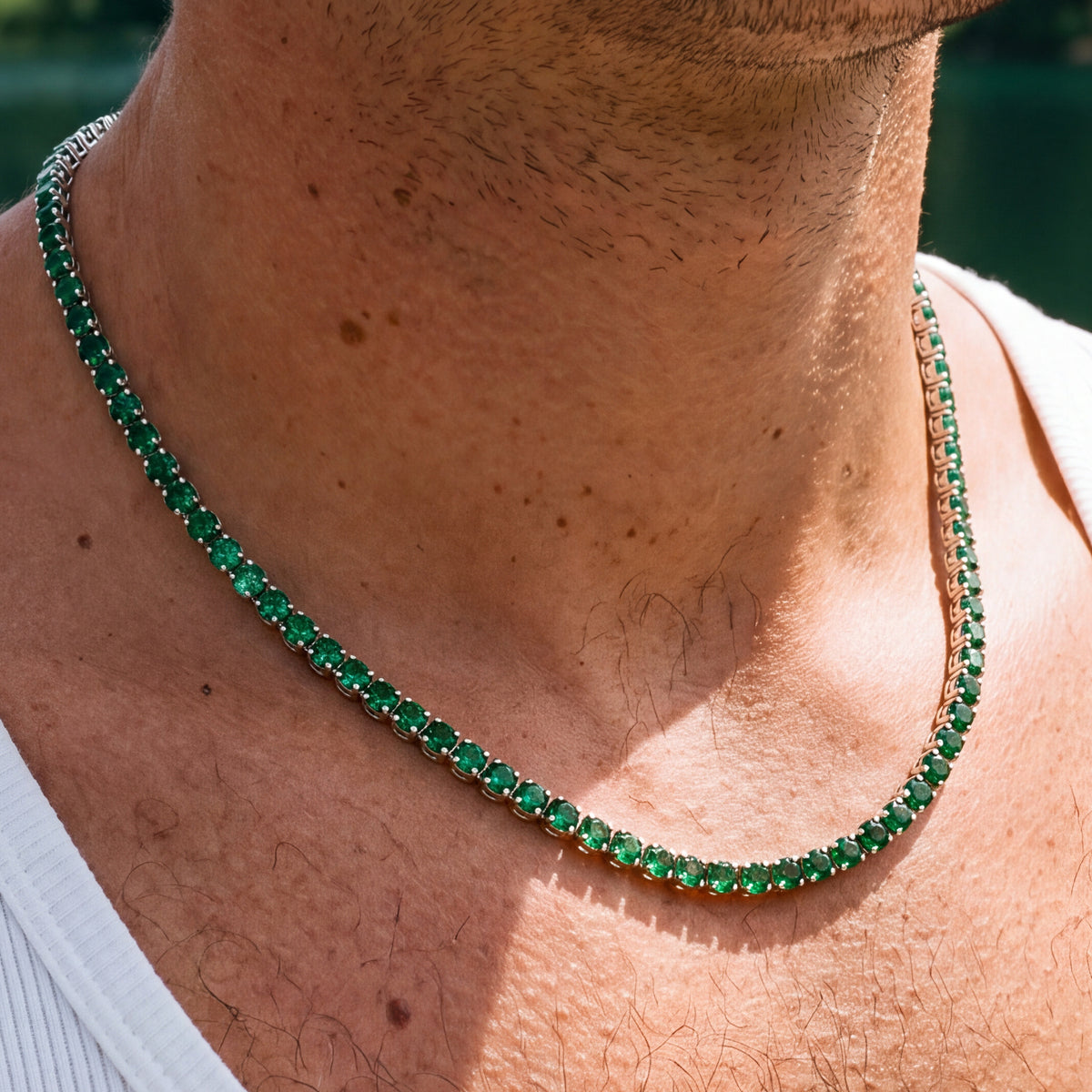 Green Day tennis chain close-up