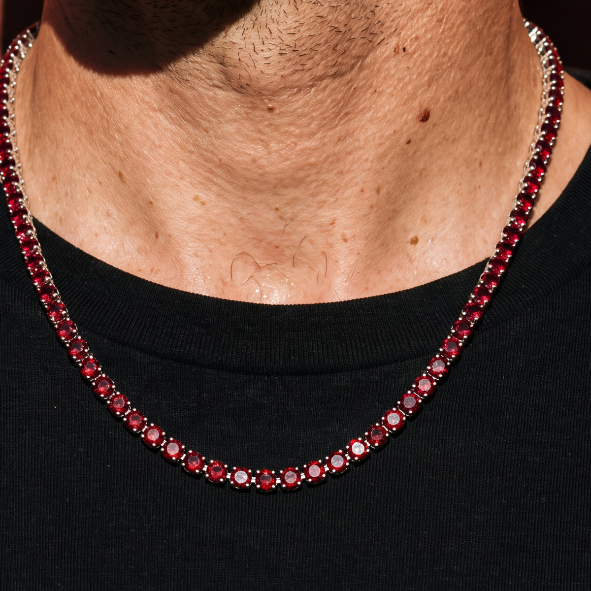 Rubi Garnet tennis chain close-up