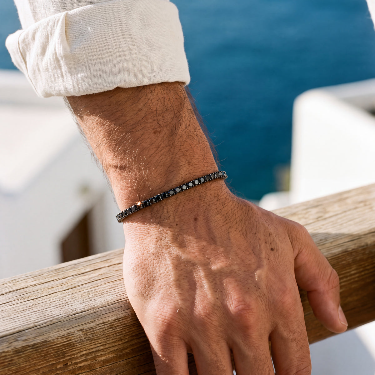 Vorn 4mm tennis bracelet on the wrist